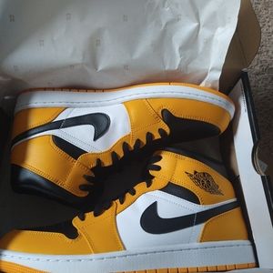 Jordan 1 taxi's